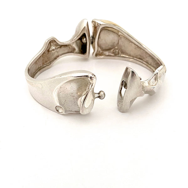 detail Lapponia Finland vintage silver sculptural hinged Zelda bracelet Bjorn Weckstrom Scandinavian Modernist design jewelry