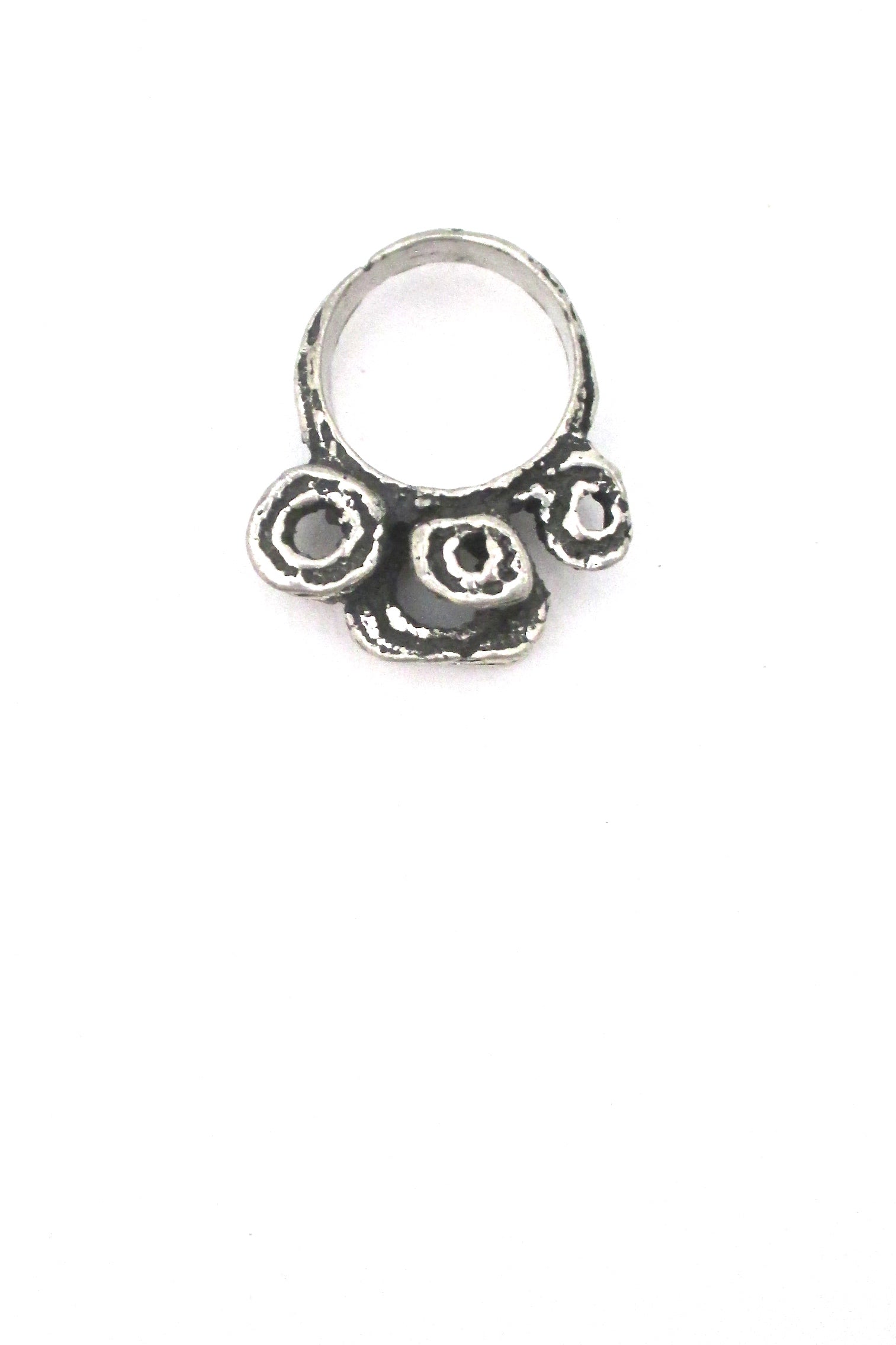detail Robert Larin Canada vintage brutalist pewter large curlicues ring