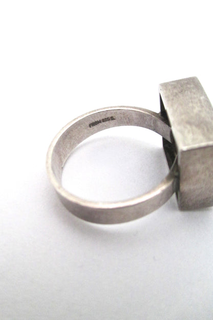 Niels From silver & onyx square ring