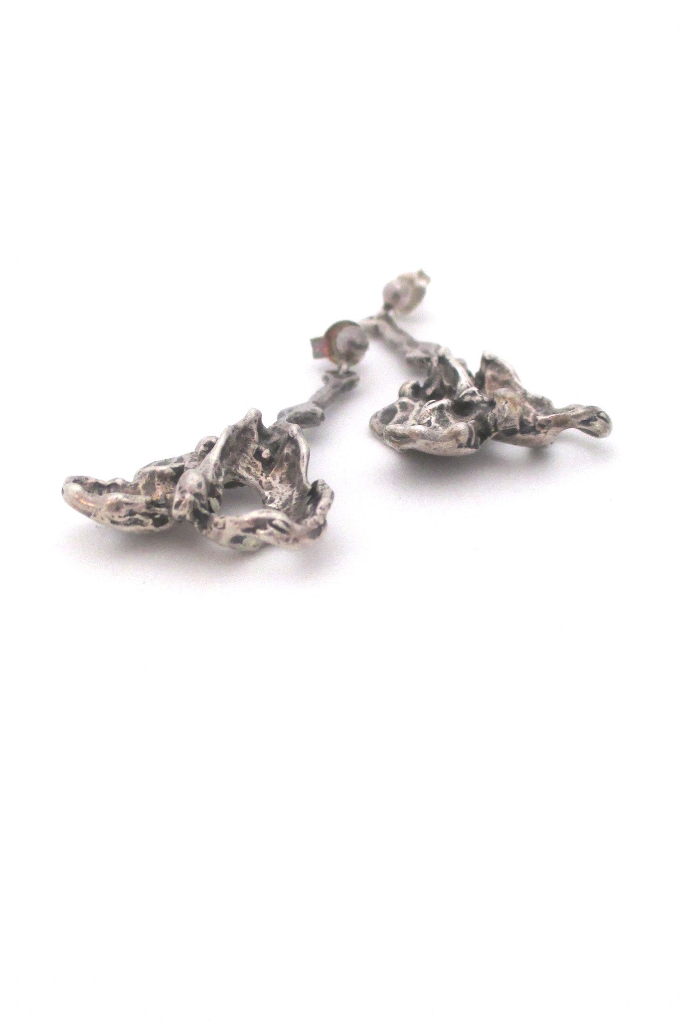 detail Randers Sølvarrefabrik Denmark vintage brutalist silver long drop earrings