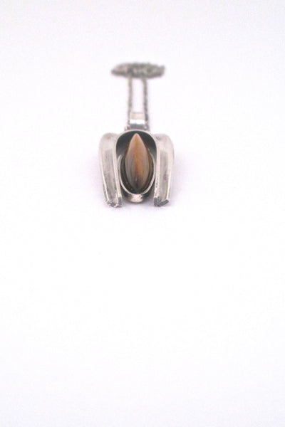 detail Elis Kauppi Kupittaan Kulta Finland vintage silver and shaped tiger eye pendant necklace 1974