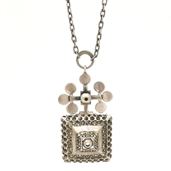 detail Pentti Sarpaneva for Turun Hopea Finland large dimensional silver pendant necklace Scandinavian Modern jewelry design