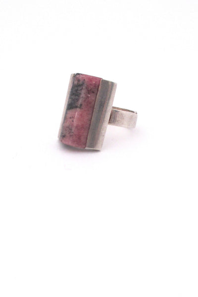 detail Bengt Hallberg Sweden vintage Scandinavian Modernist silver rhodochrosite ring