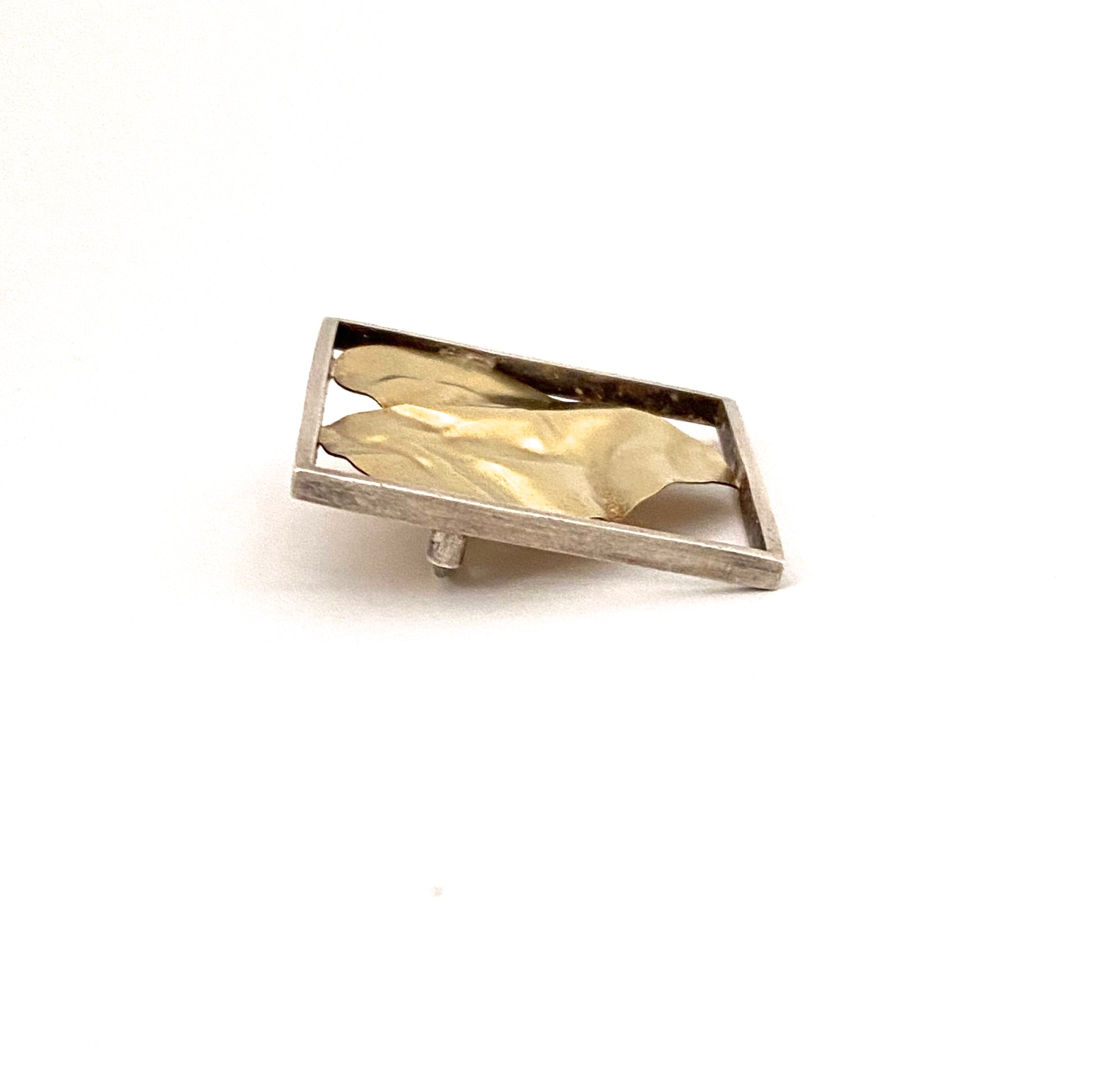 profile Pat Flynn New York USA 18k gold sterling silver heart brooch