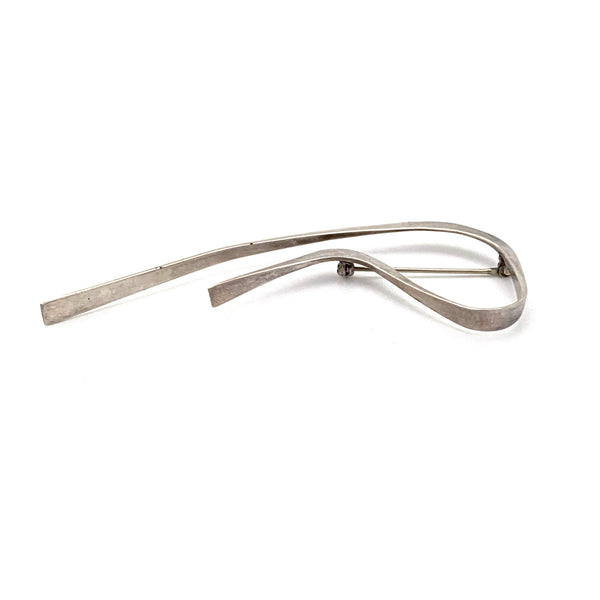 profile Betty Cooke USA vintage silver large freeform brooch 1960s 1970s American Modernist jewelry design