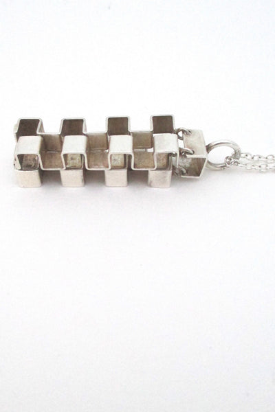 Elis Kauppi for Kupittaan Kulta Finland vintage Modernist silver kinetic pendant necklace