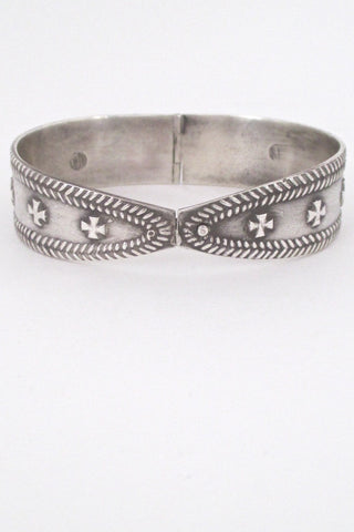 Kalevala Koru Finland vintage mid century Scandinavian silver hinged bracelet