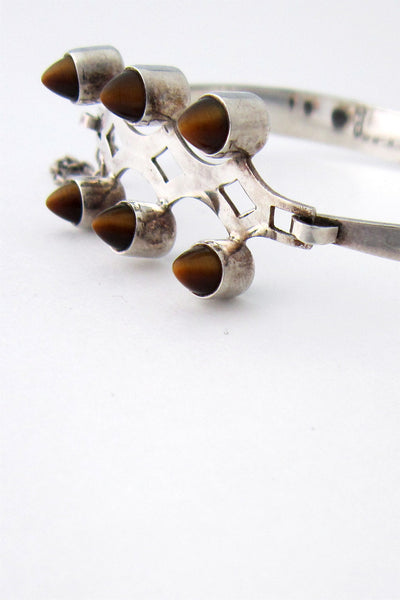 detail Kultaseppa Salovaara Finland vintage mid century modernist silver and tiger eye bracelet