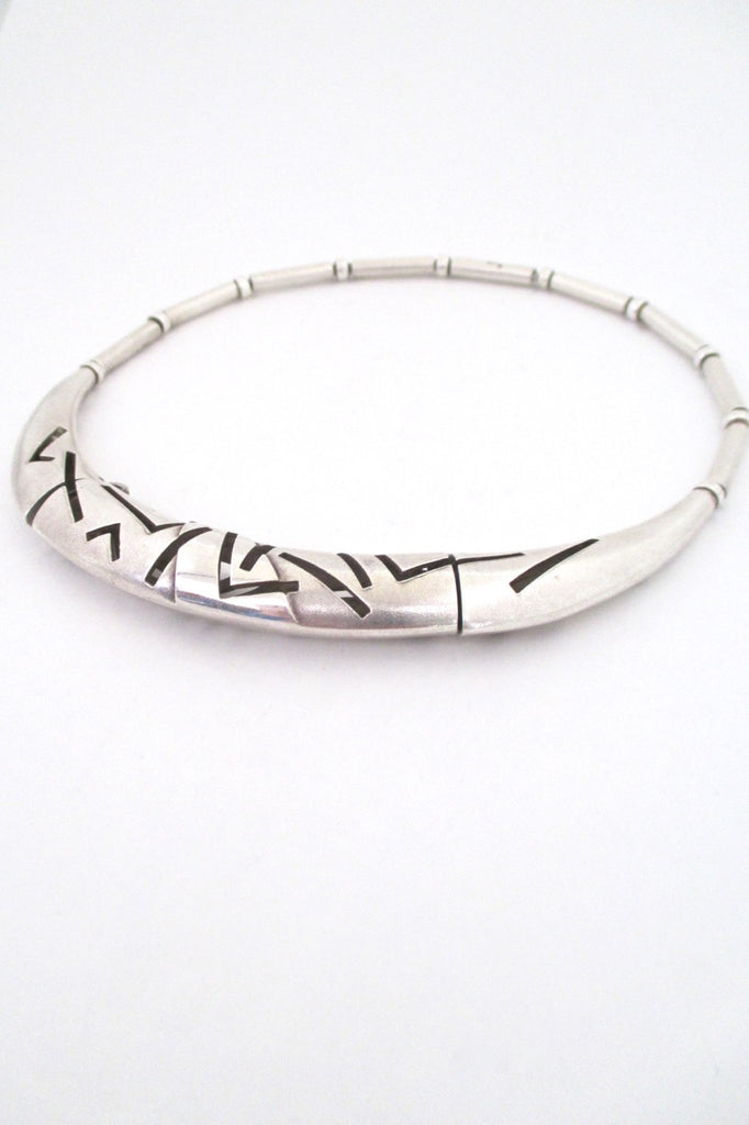 profile Lapponia Finland vintage heavy silver hinged choker necklace post modern design