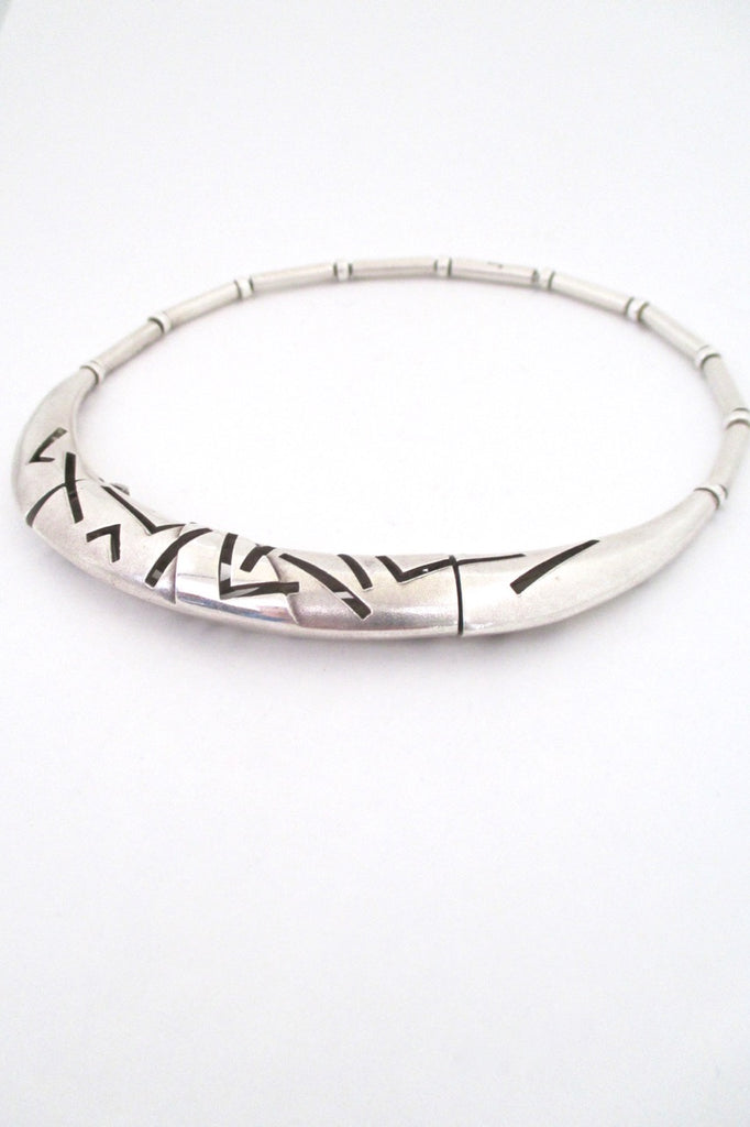 profile Lapponia Finland vintage heavy silver hinged choker necklace post modern design