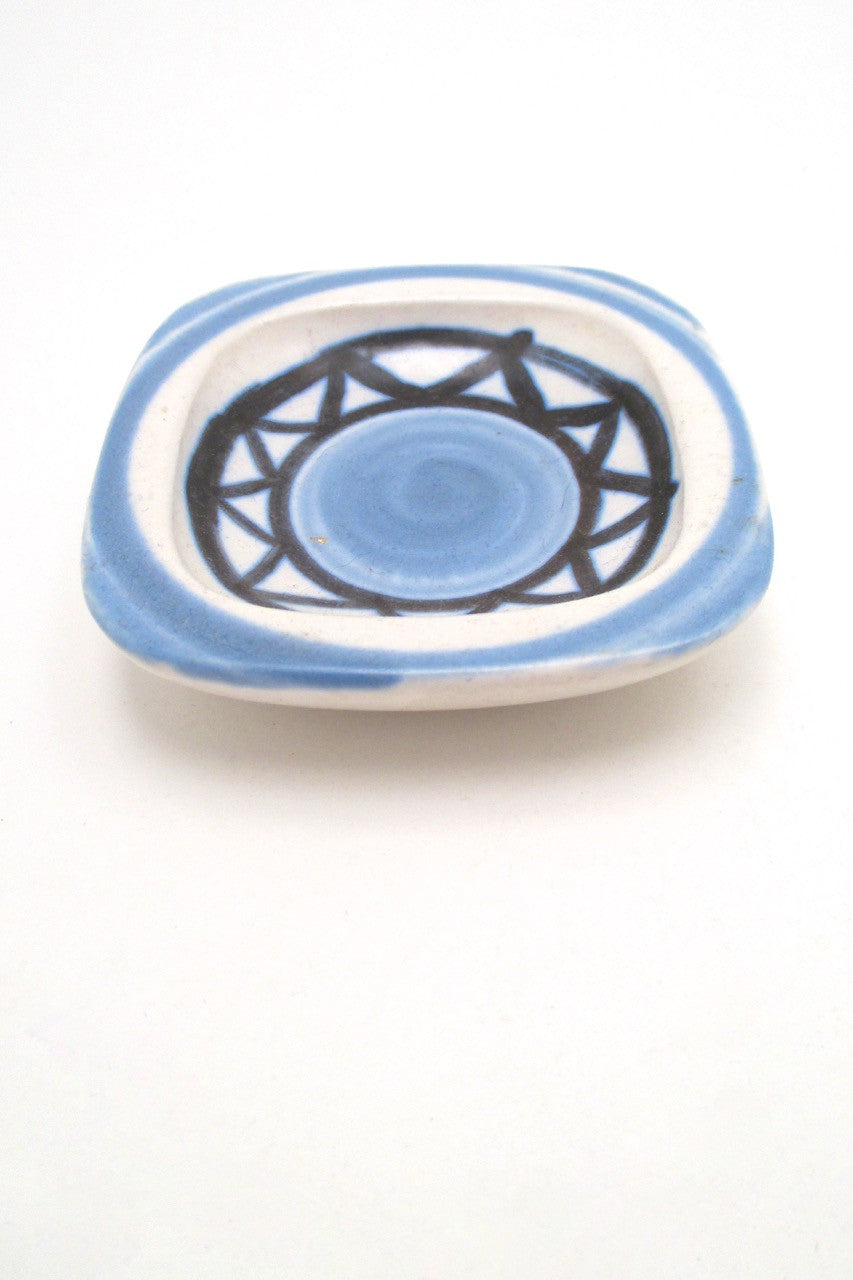 detail Lotte Bostlund Canada vintage mid century studio pottery ceramic dish 2