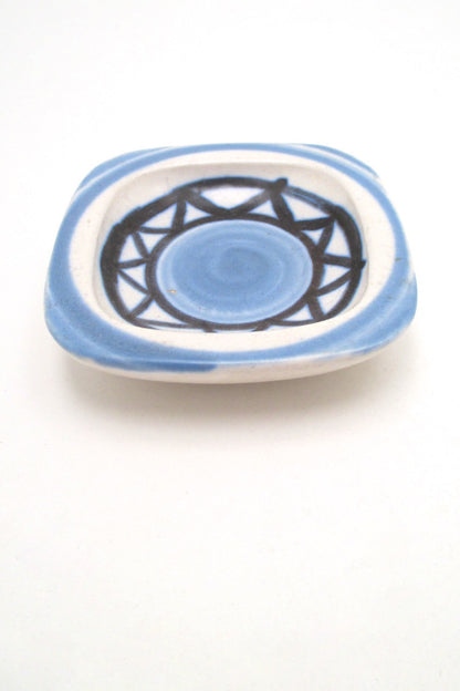 detail Lotte Bostlund Canada vintage mid century studio pottery ceramic dish 2