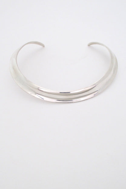 Ove Wendt size for Åge Fausing, Denmark vintage silver wide shaped Scandinavian Modern neck ring 