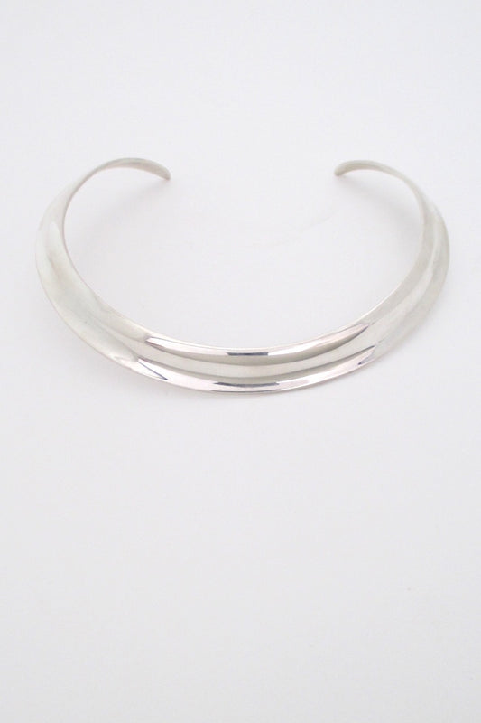 Ove Wendt size for Åge Fausing, Denmark vintage silver wide shaped Scandinavian Modern neck ring 