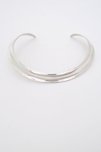 Ove Wendt for Age Fausing wide silver neck ring – Samantha Howard Vintage