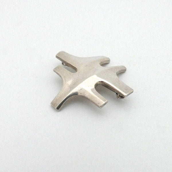 detail Georg Jensen Denmark vintage silver Scandinavian Modernist jewelry design brooch 360