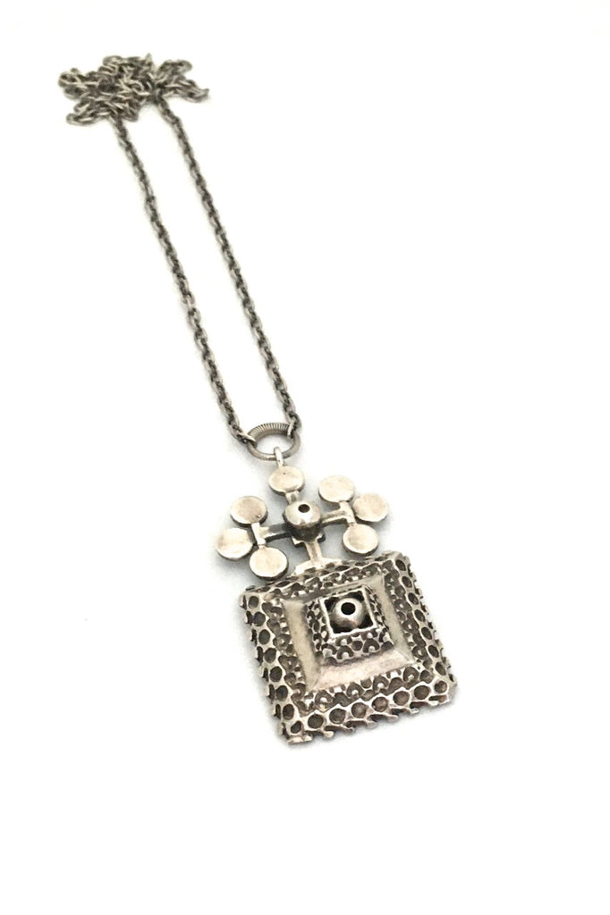 Pentti Sarpaneva for Turun Hopea Finland large dimensional silver pendant necklace Scandinavian Modern jewelry design