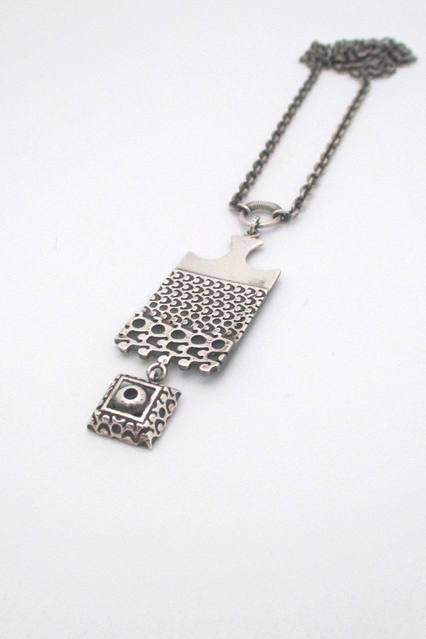 Pentti Sarpaneva for Turun Hopea Finland vintage kinetic silver pendant necklace