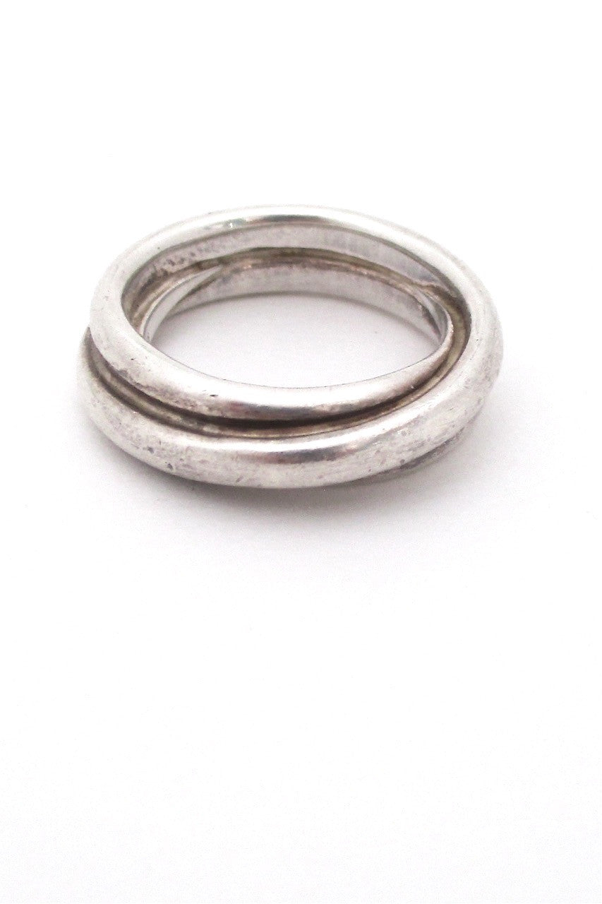 Pierre Cardin vintage modernist sterling silver eternity loop ring
