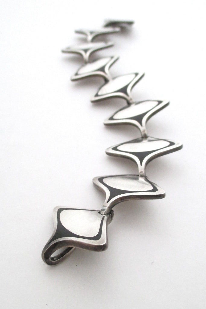 Poul Warmind Denmark Scandinavian modernist silver and enamel link bracelet