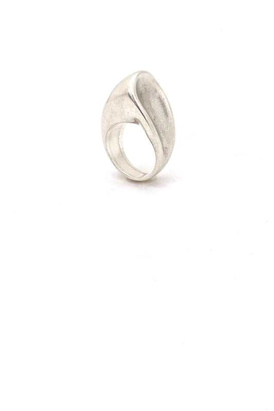 Puig Doria Spain vintage heavy silver curvy ring Modernist jewelry design