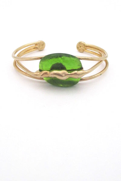 Rafael Alfandary Canada vintage gold tone apple green glass cuff bracelet