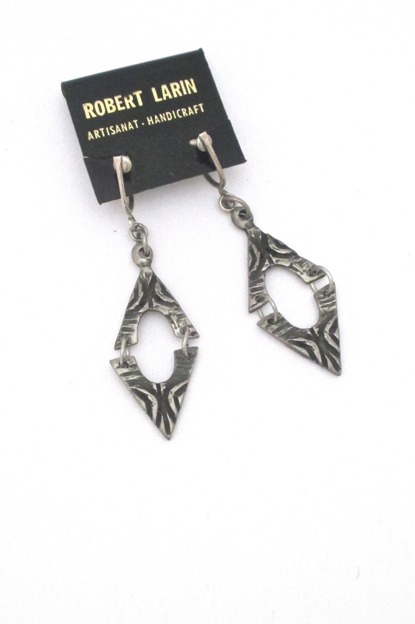 Robert Larin brutalist pewter drop earrings #370 ~ on original card