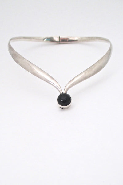 Sigi Pineda Taxco Mexico vintage heavy silver onyx hinged choker necklace
