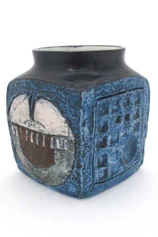 Troika Cornwall vintage brutalist vase by Alison Brigden