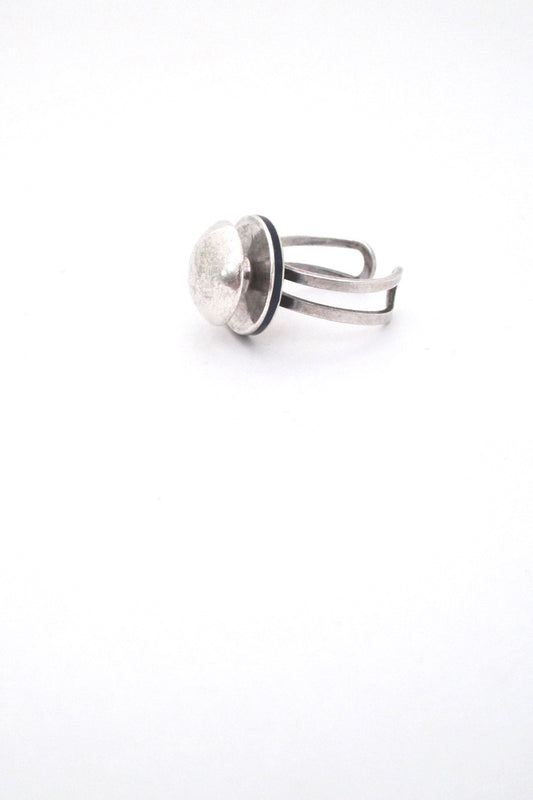 Une A Erre Italy vintage silver enamel ring Modernist design jewelry