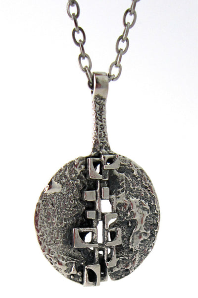 Robert Larin open disc pendant