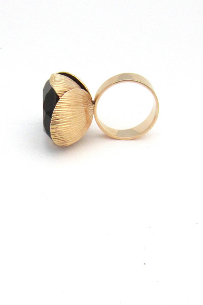 Elis Kauppi extra large gold cocktail ring