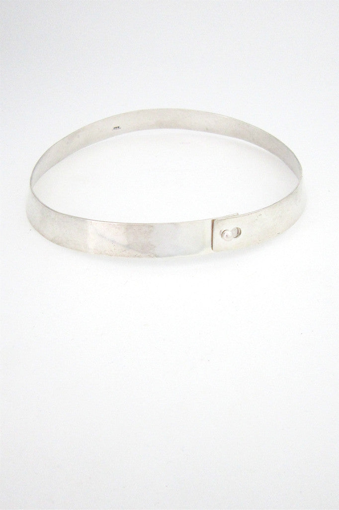 American Modernist Henry Steig hammered silver collar