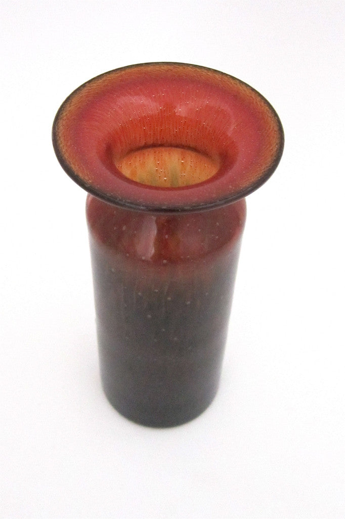 Plus Designs controlled bubble vase