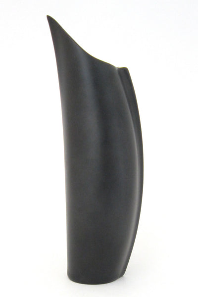 profile Rosenthal Germany porcelaine noire Pinguino vase by Lino Sabattini