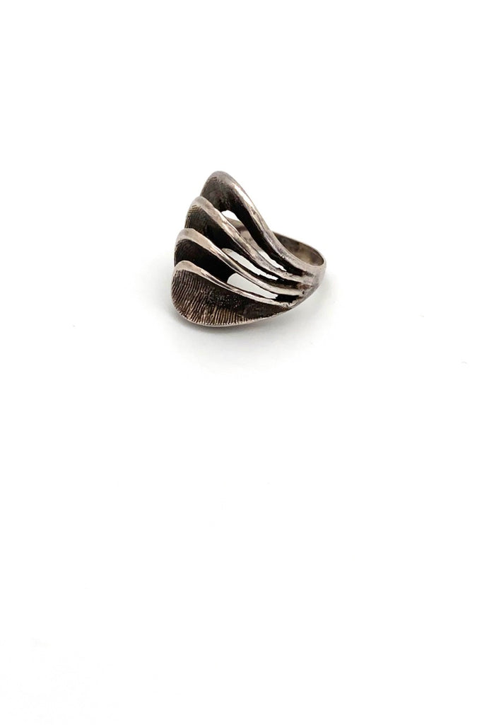 vintage silver waves ring